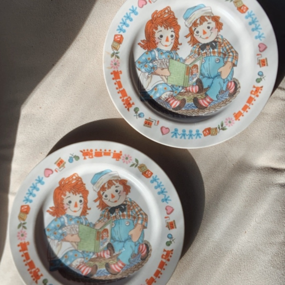 Vintage 1969 Oneida Deluxe Raggedy Ann and Andy Children’s Plate Set